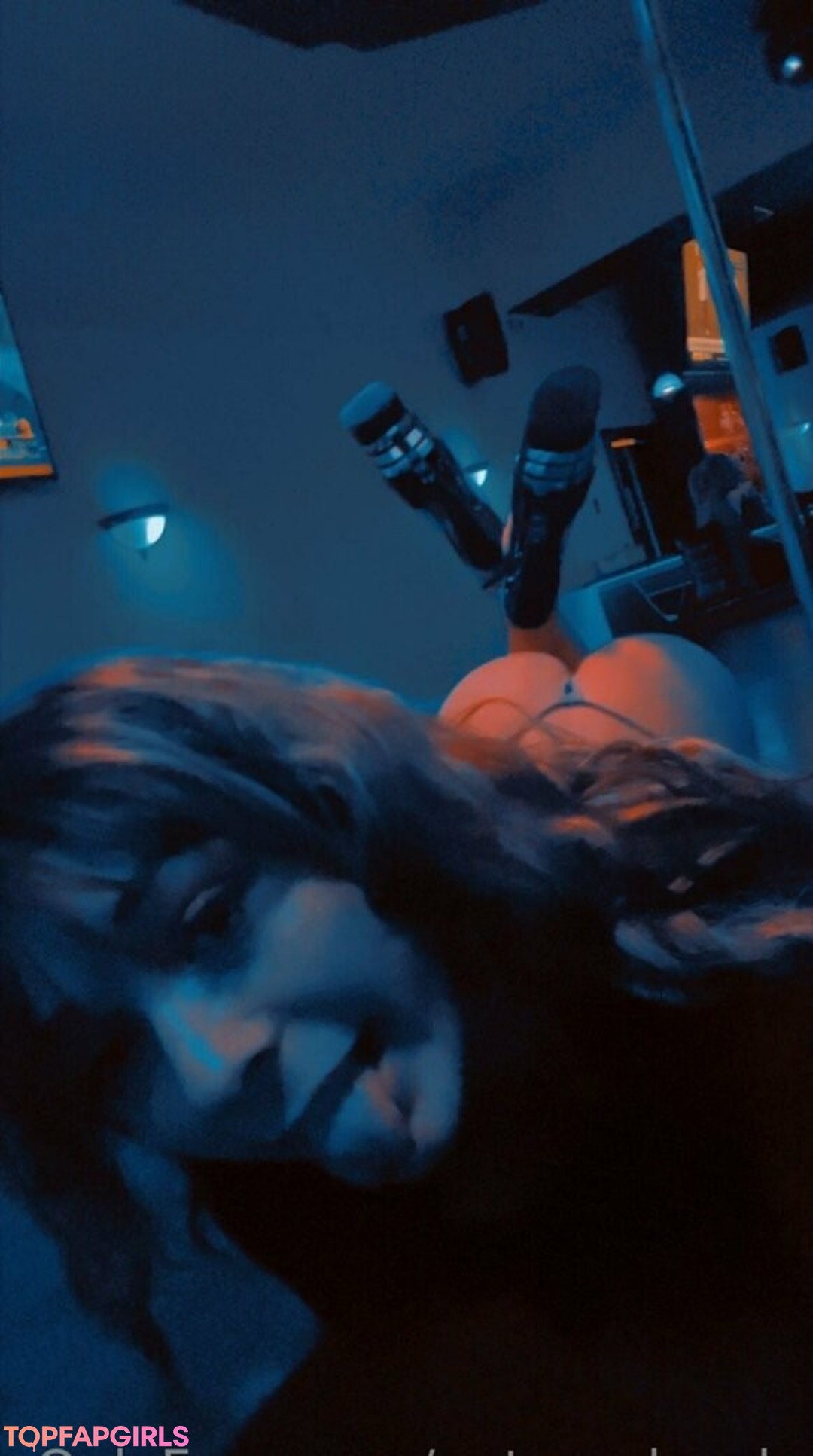 autumnbrady pornographic model image