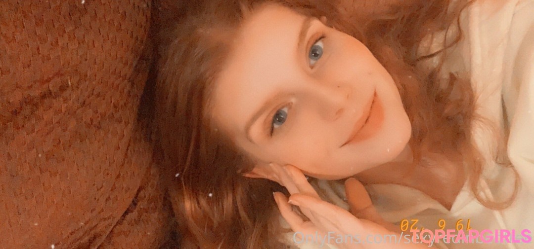 sexyredinbedfree nudes model photos