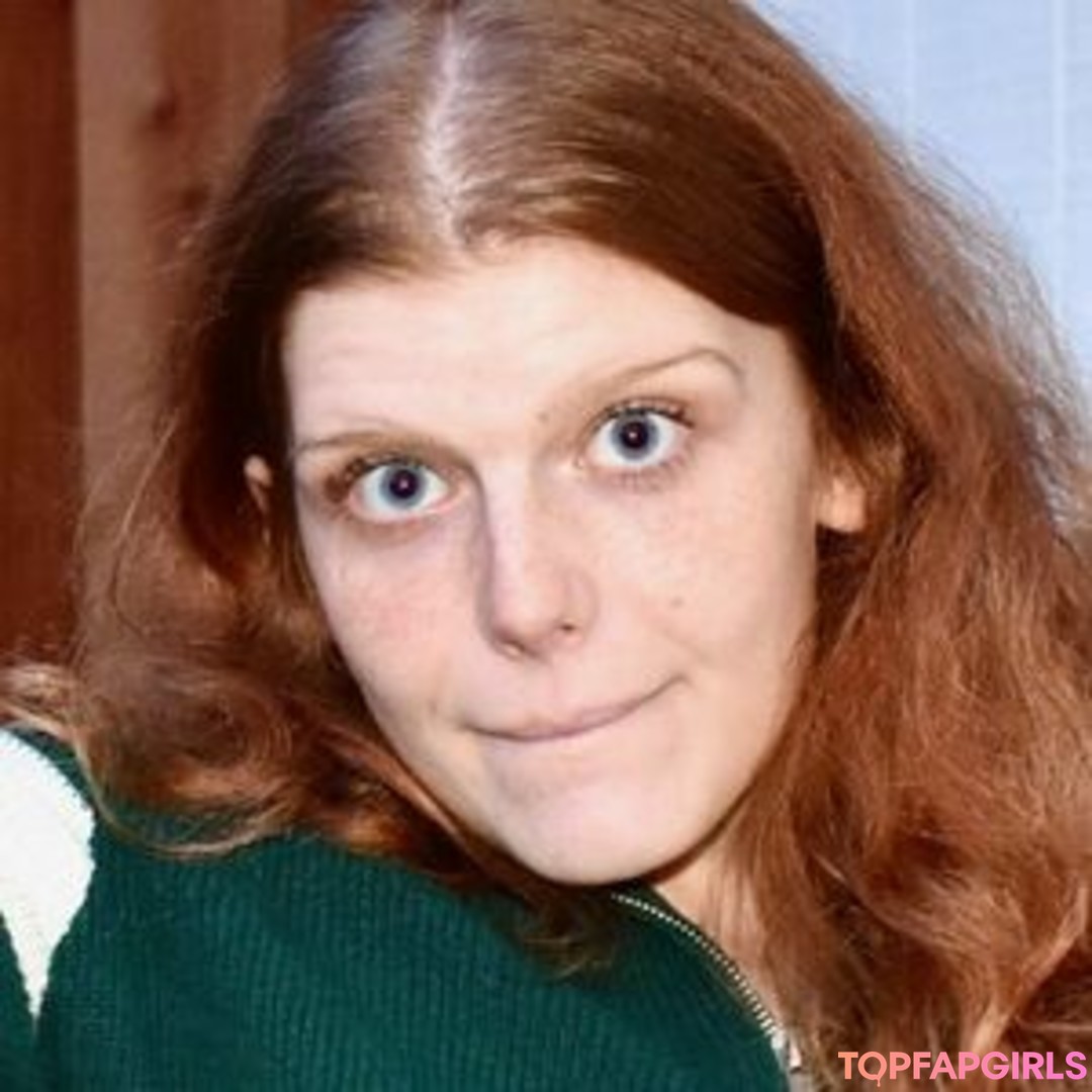 sexyredinbedfree star high quality images