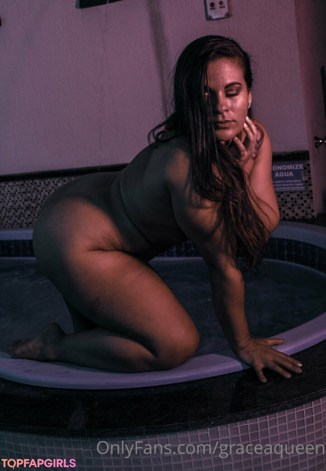 graceaqueen beautiful model picture