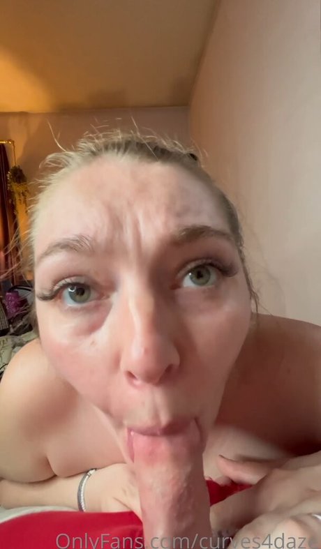 Curves 4 daze model image