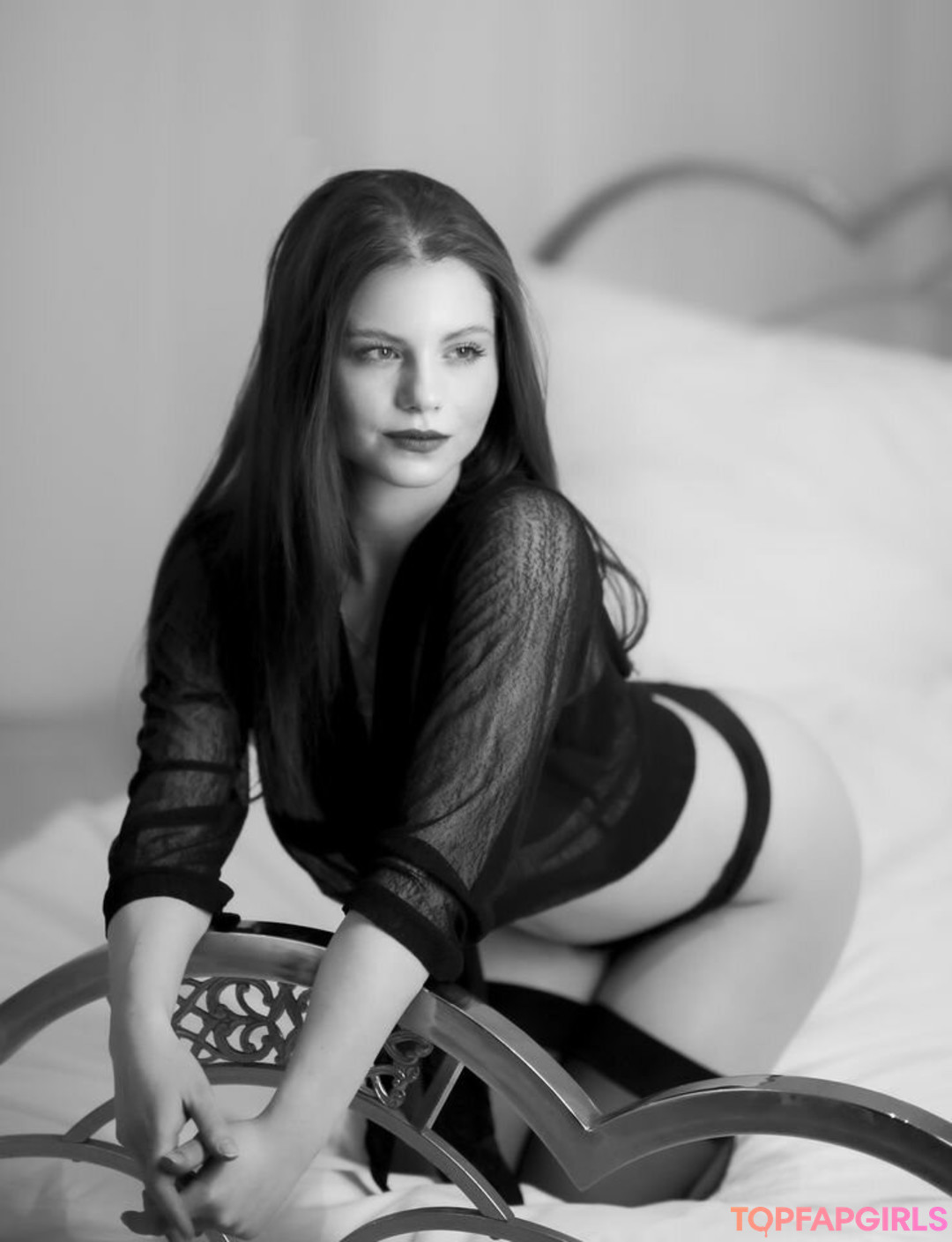sister nude onlyfans adult image