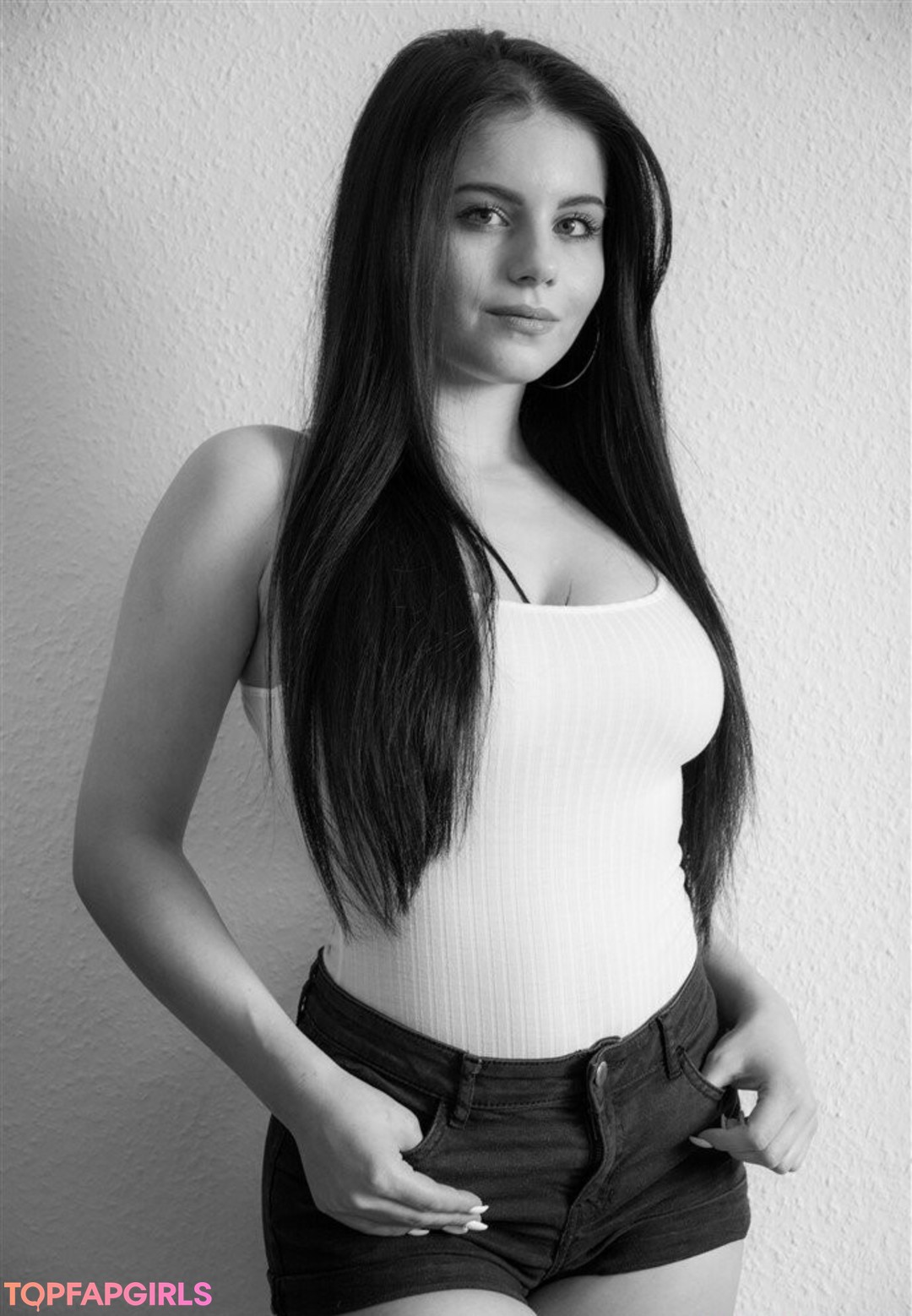 british milf onlyfans hot sexy picture