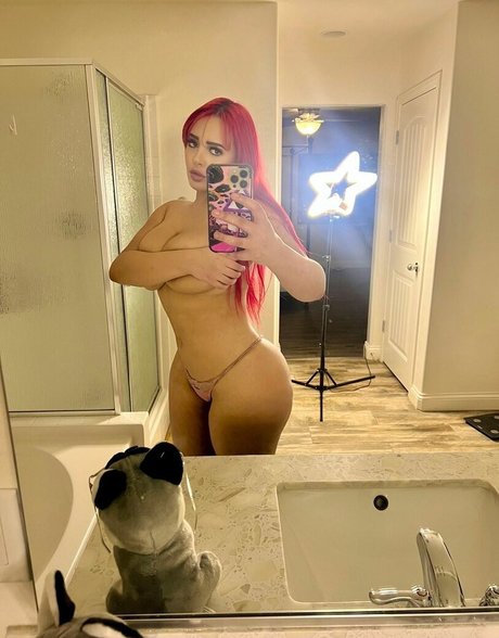 Brie Nightwood adult model pic