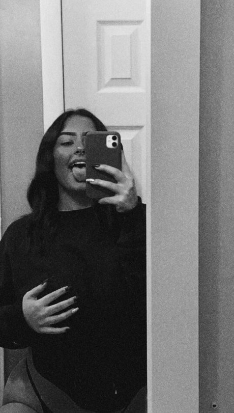 milf strip onlyfans erotic pic