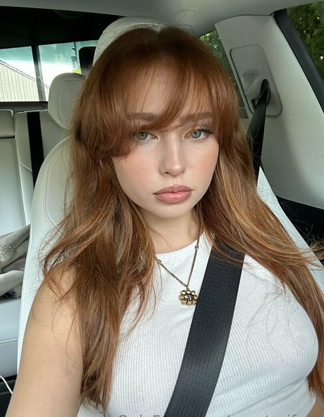 renatarifree top profile image