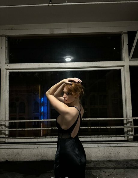 renatarifree top model img