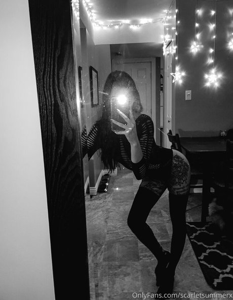 scarletsummerx top profile image