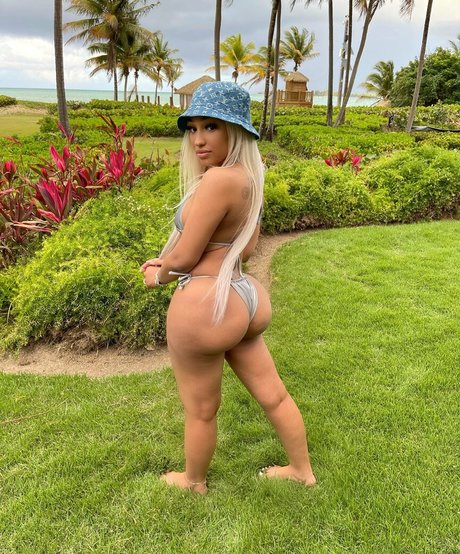 Ella Bandz model porn photos