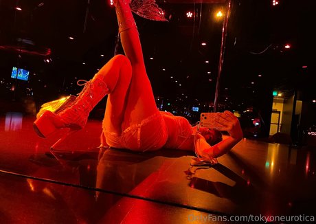 tokyoneurotica nude star pic