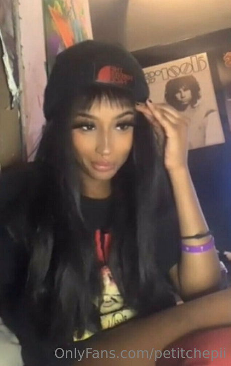 petitchepii high quality model photos