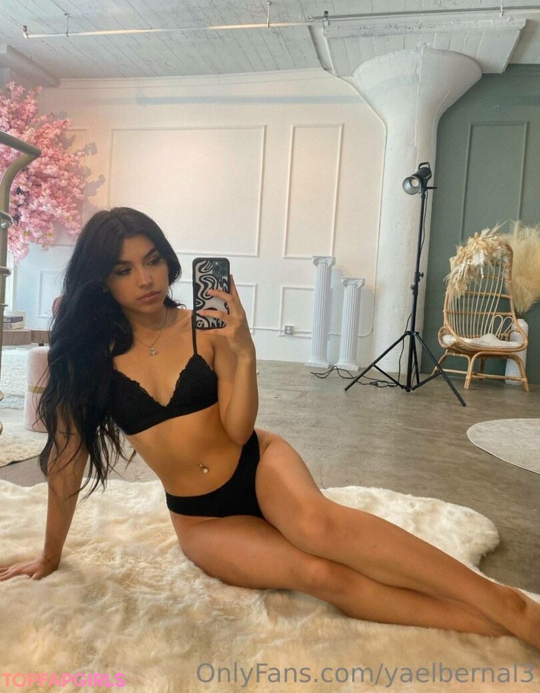 Yael Bernal naked star photos