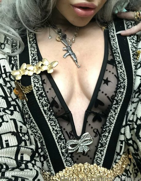 busty bbw onlyfans top image