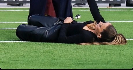 Kay Adams model art galleries