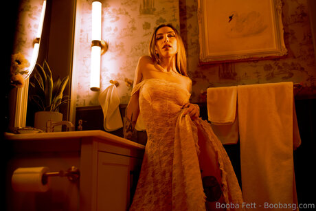 Boobasg nude star picture