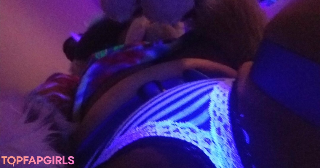 bigtittytusky hd pornstar image