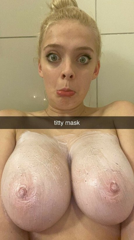 Coral Brekkan perfect pornstar archive