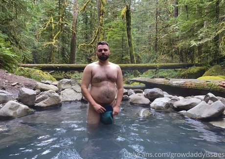 daddyissuespdx model pornographic pictures