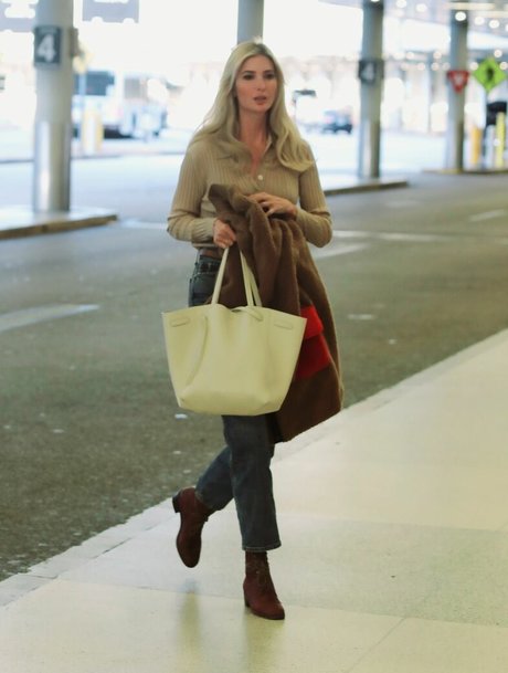 Ivanka Trump sex model image