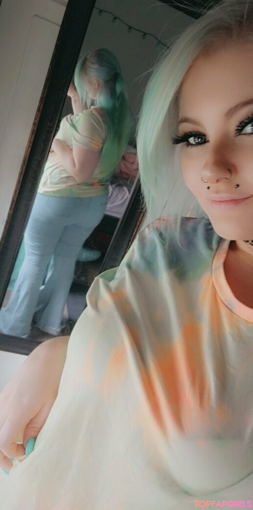 nikkimonstrosity model hot img