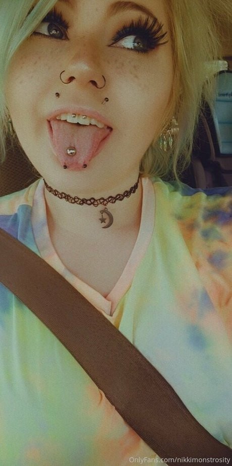 nikkimonstrosity pornstar nudes photos