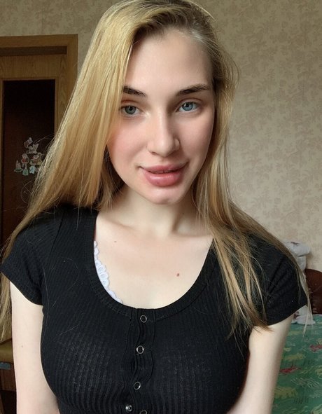 Valerycat model nudes photo