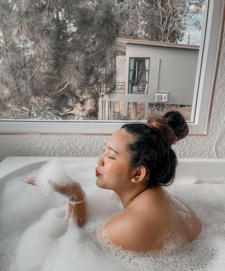 biene kb pornographic actress picture