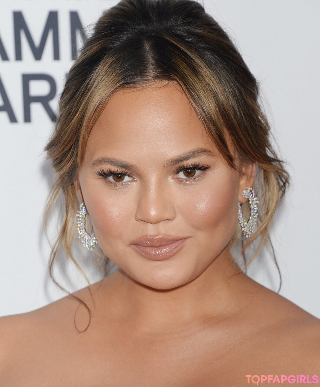 Chrissy Teigen star pornographic pictures