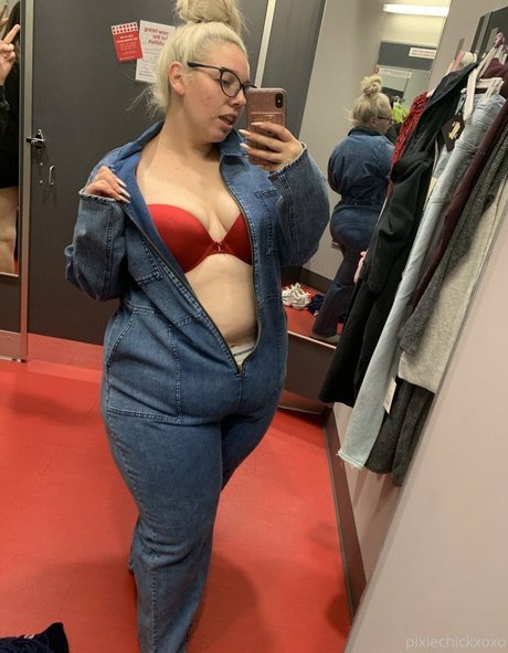 pixiechickxoxo model nude gallery