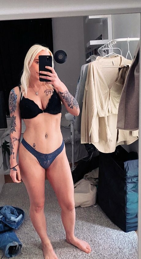 izzy 2505 top model pics