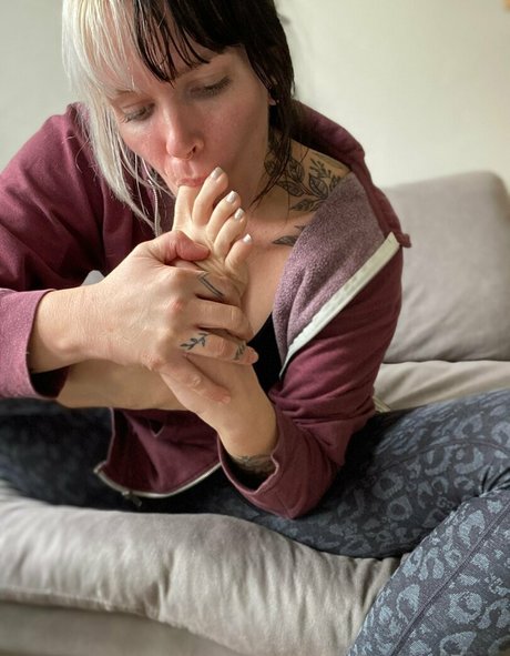 fxxtnxtdoor nude actress picture