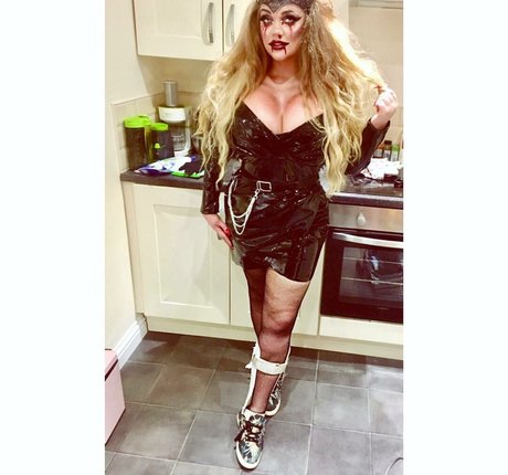 Lucy May Dawson pornstar erotic images