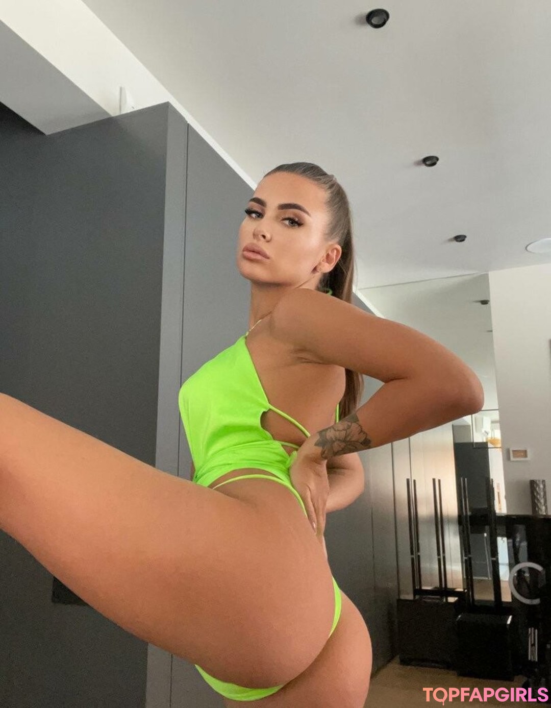 lesbian fingering onlyfans hot sex pic