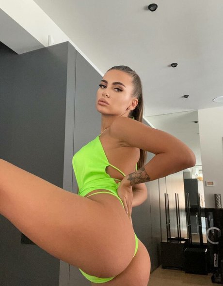 tinamayer model free photo