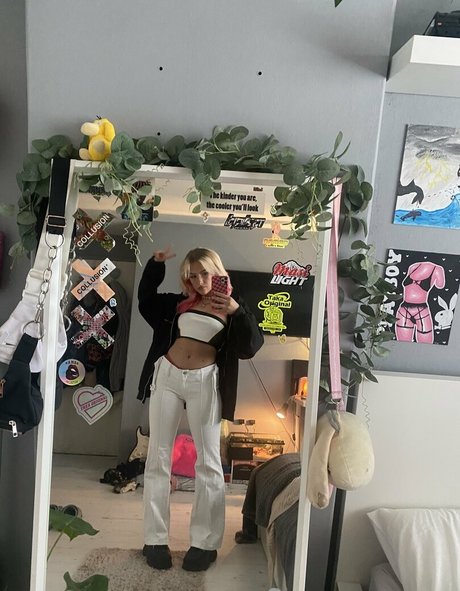 amateur asian onlyfans naked galleries