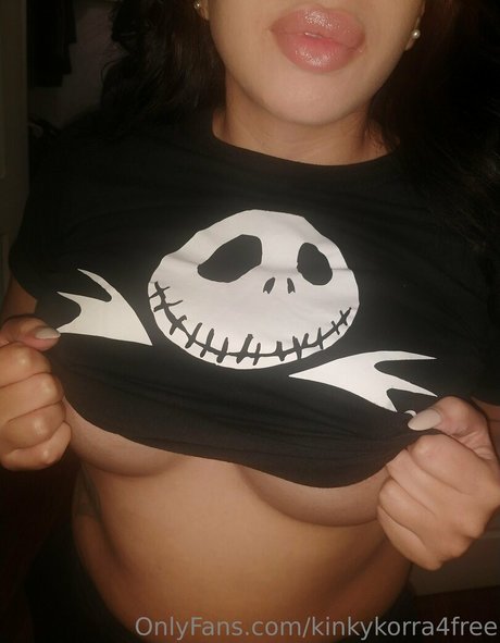 kinkykorra4free star erotic pics