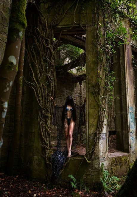 Sharon Ehman sexy star pictures