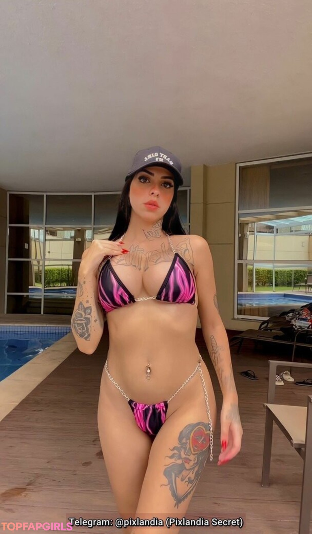 Poisoned Girll nude model picture