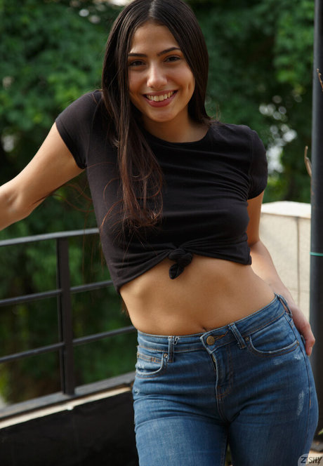 Sofia Torres nude model archive