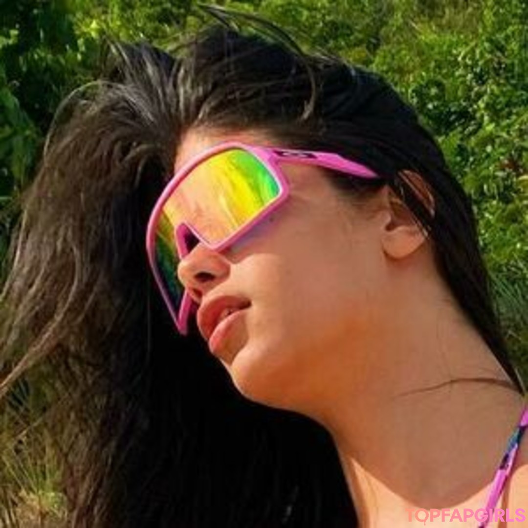 Linda De Morrer model adult images