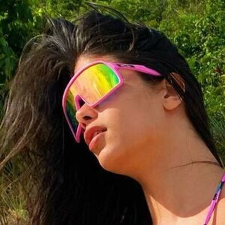 Linda De Morrer perfect star pictures