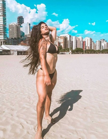 Linda De Morrer hot actress images