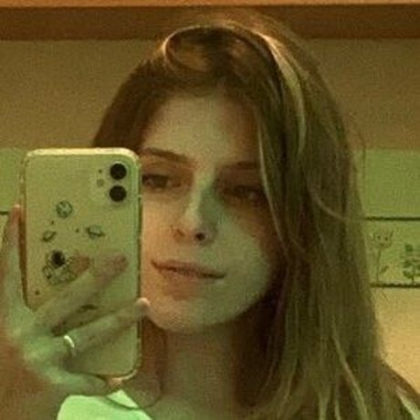 mariahelwe model porn galleries