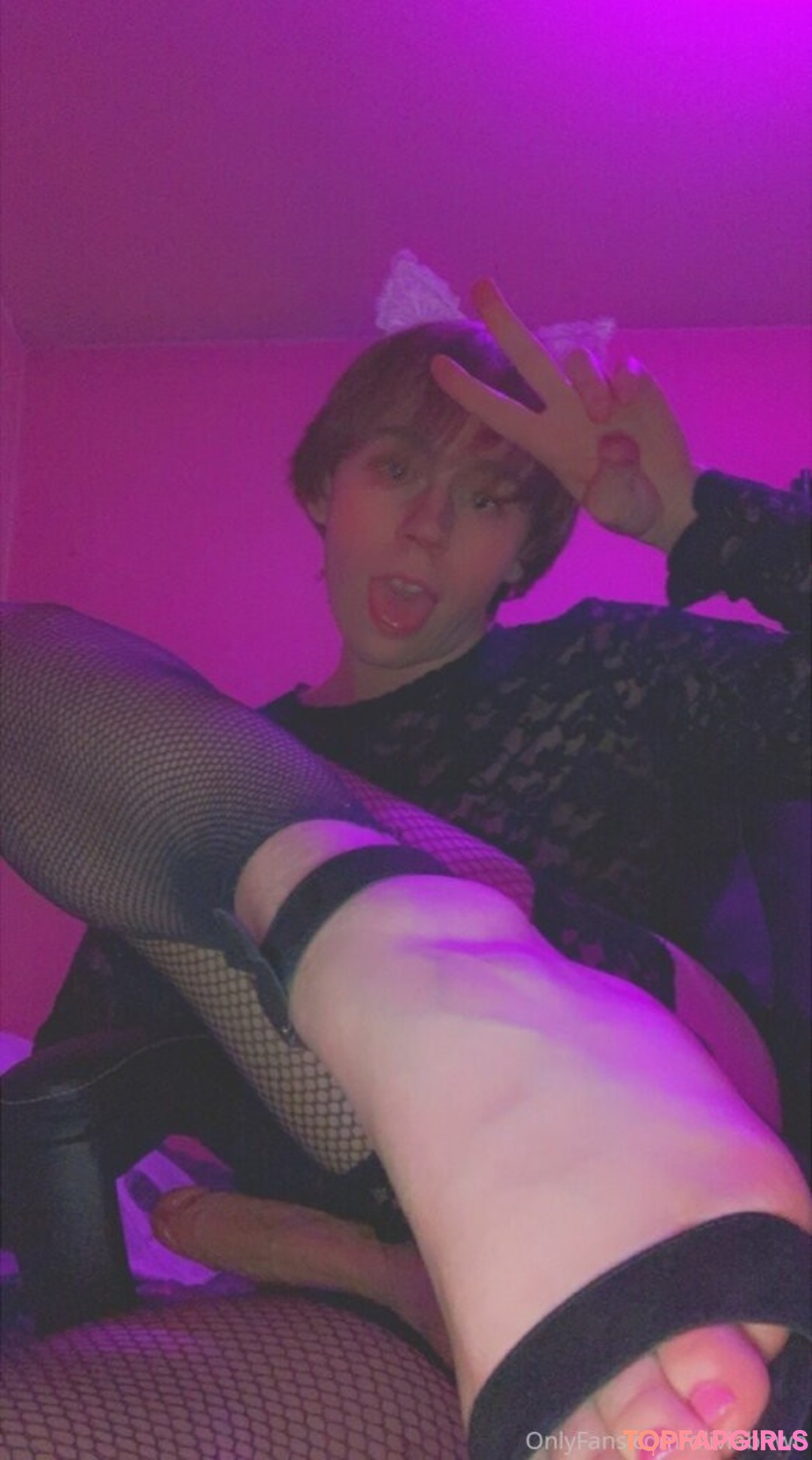 oliviabnwo model art galleries