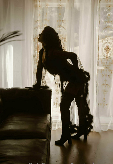 logsterbunny model pretty archive