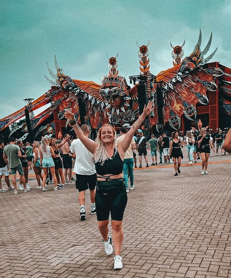 Sarah Neuhaus high quality pornstar img