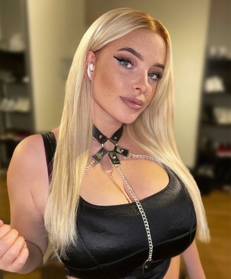 girlfriend onlyfans hot nude image