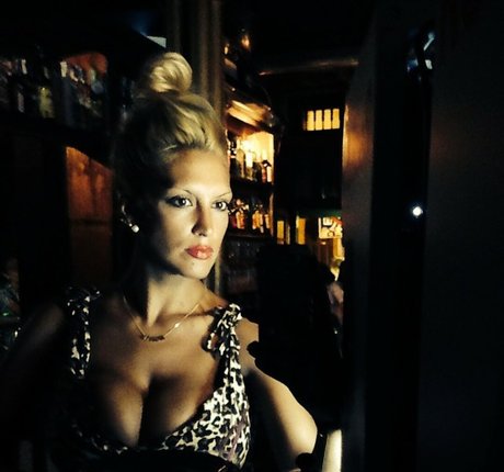 Gatina 22 star pornographic image