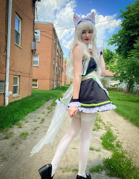 elle chu beautiful model photo