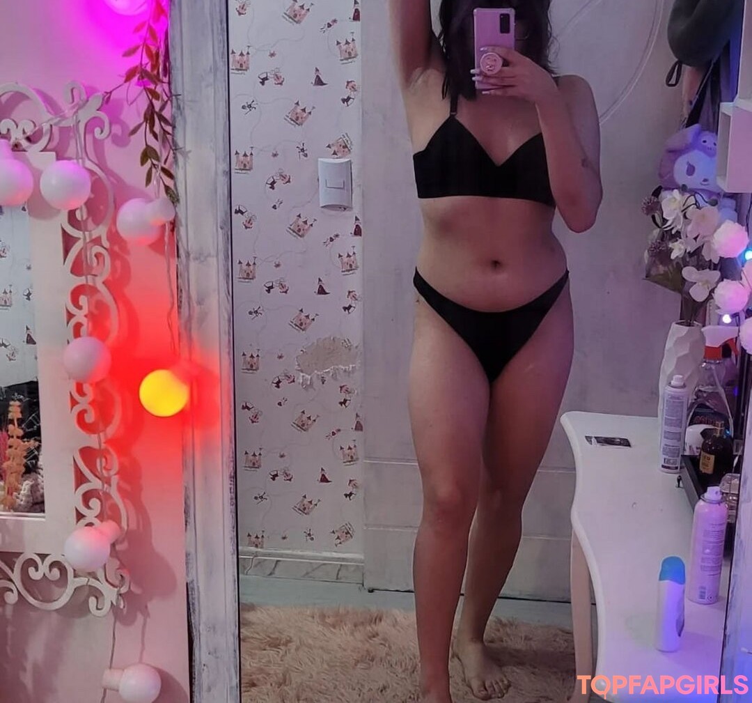 Niellefer star nudes image